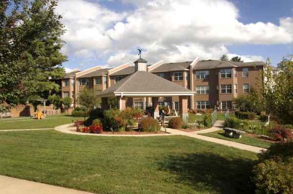 Fletcher Park Inn in Hendersonville, NC - Reviews, Complaints, Pricing